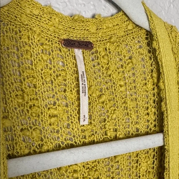 Free People Long Duster Cardigan Cover Up Buttons Crochet Knit Yellow Gold Small - Picture 4 of 8
